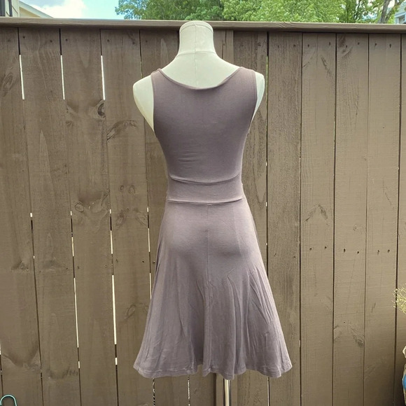 🌸 Soprano jersey swing dress with front ruching in brown size medium - Picture 6 of 10